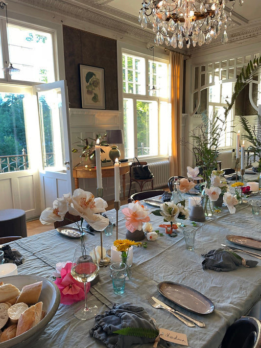 Fin dukning med kontraster, Yin & Yang på Villa Strömsfors.