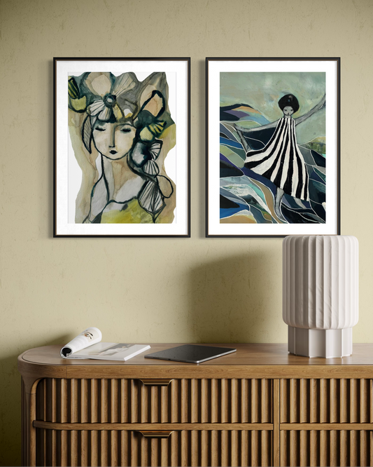 Paket med 2 posters i naturtoner i en  harmonisk inredningsmiljö. 