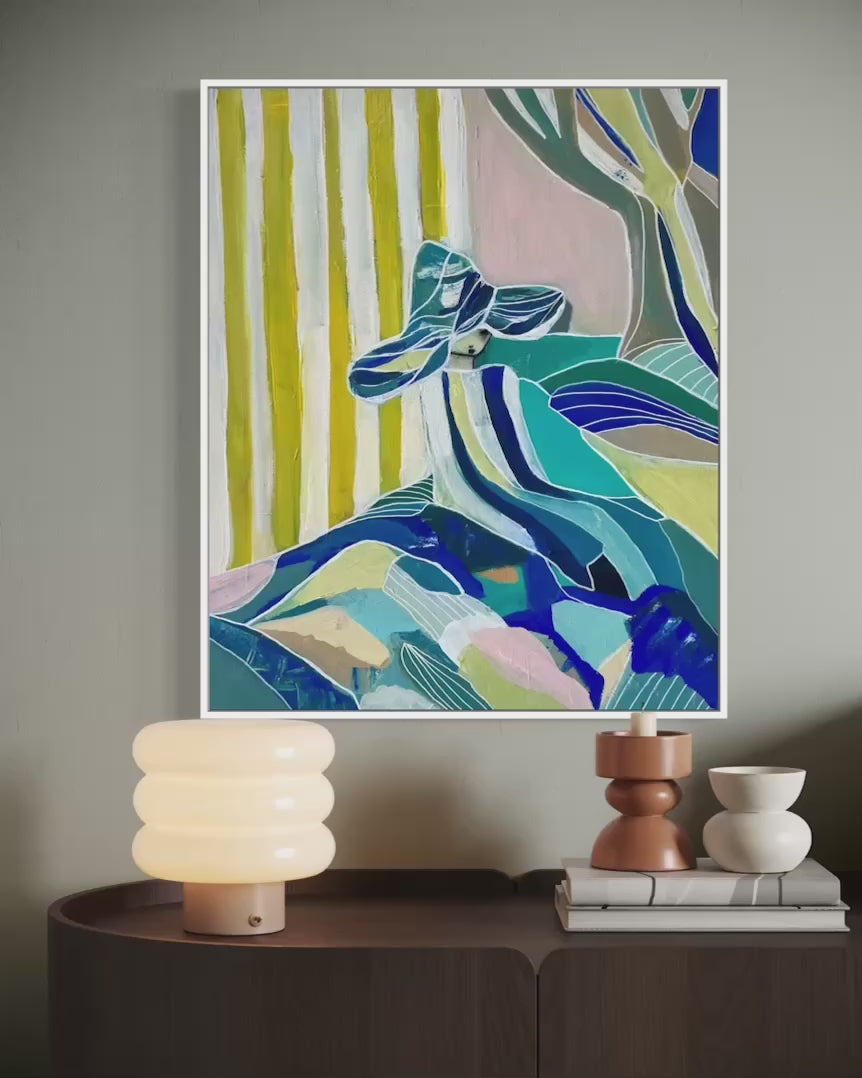 Filmklipp som visar originalmålningen ”Jordat” i rumsmiljö av Karolina Palmér. 
