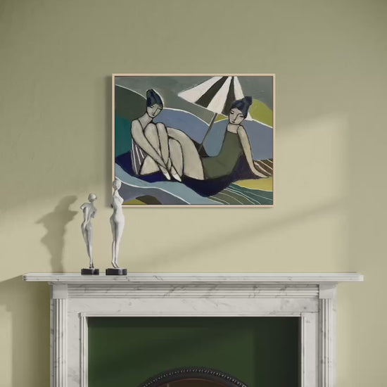 Filmsnutt som visar originalmålningen Pratstund ” i ljus rumsmiljö av Karolina Palmér. 